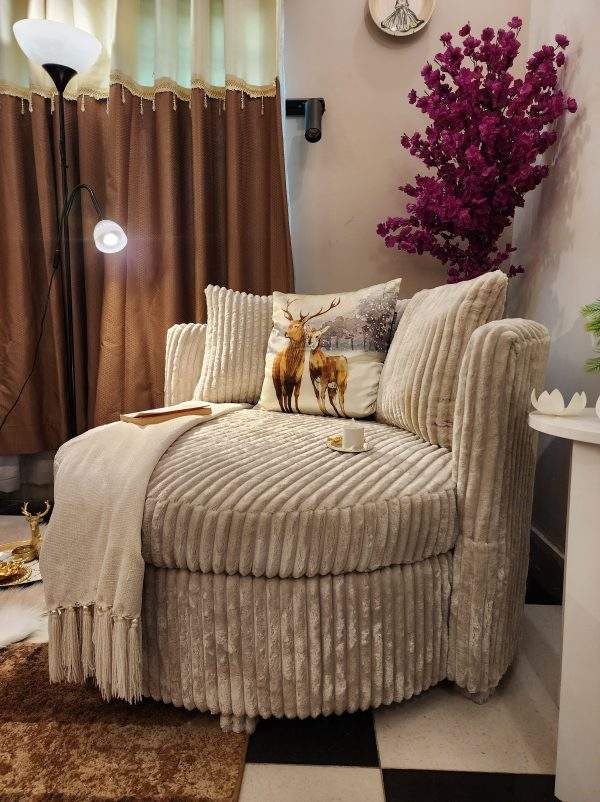 Plush love seat in Pakistan with fluffy textured upholstery