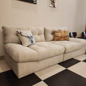 Modern modular sofa by Homefactree with two large seating pieces