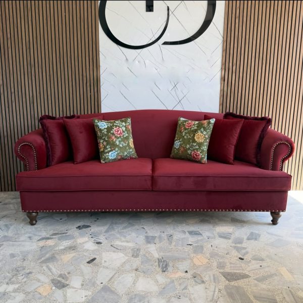 Discover luxury Chesterfield sofa designs at Homefactree, Pakistan.